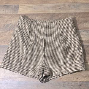 Ladies Shein size medium pleated style shorts